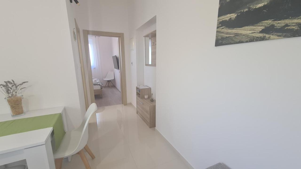 Apartments Jana Salatić Eksteriør billede