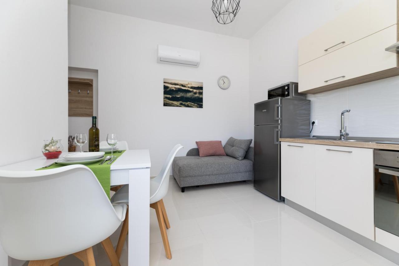 Apartments Jana Salatić Eksteriør billede