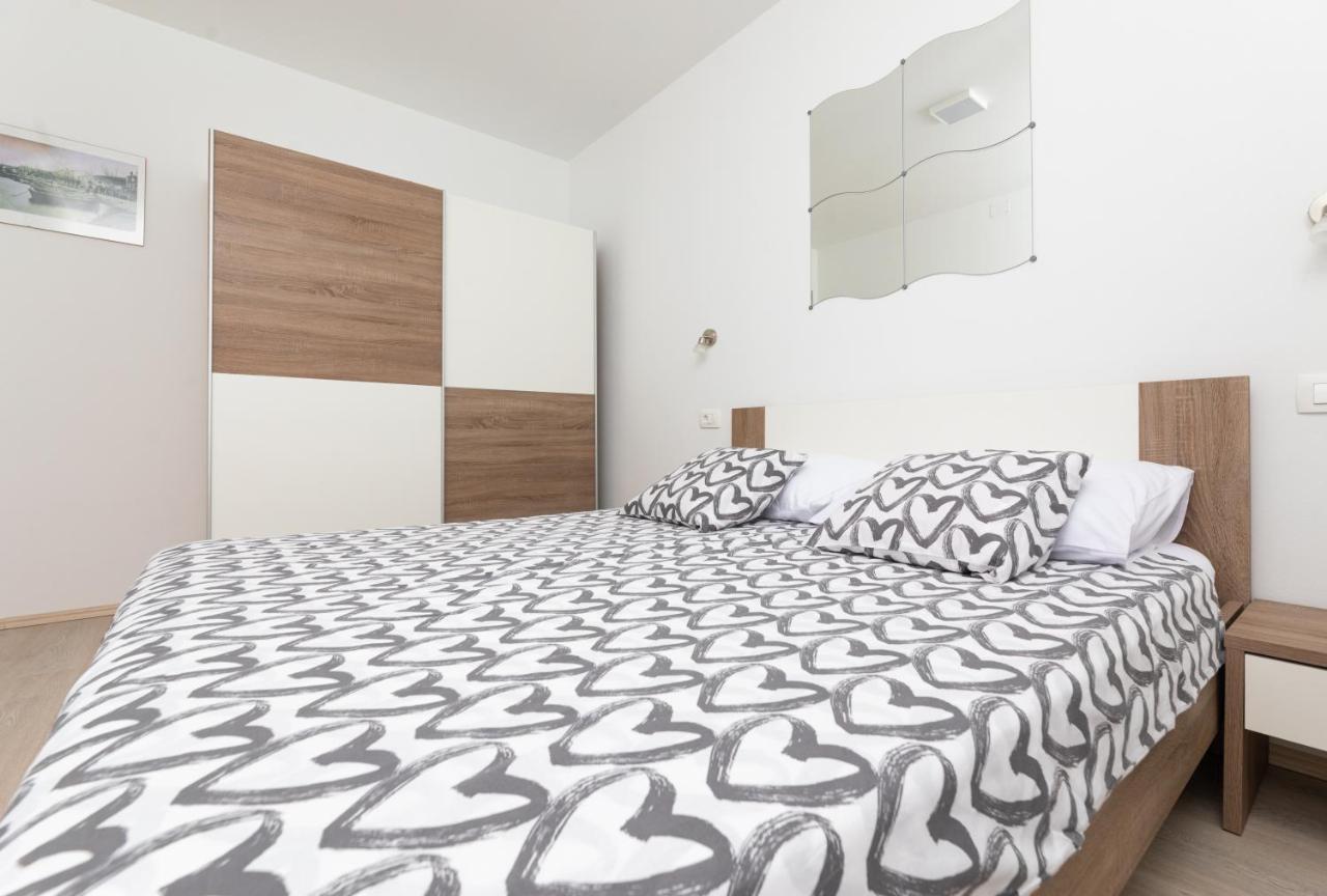 Apartments Jana Salatić Eksteriør billede
